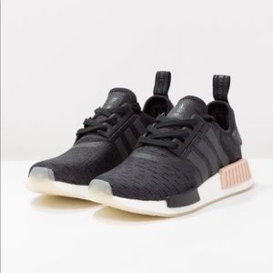 Adidas NMD R1 Black/Nude/White/Blush